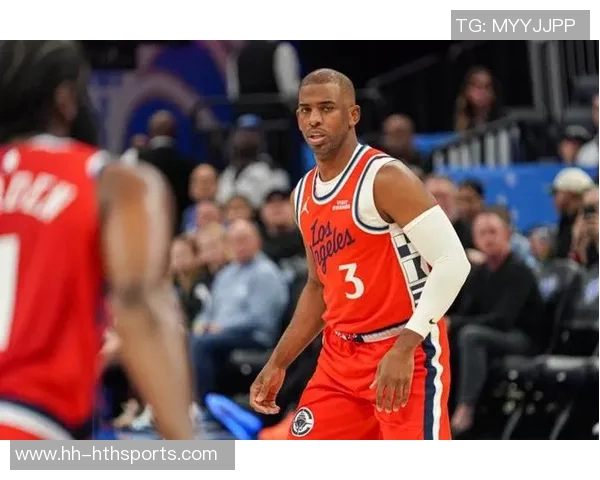 快船赢球却气氛沉闷保罗多次尝试激活球队氛围未果